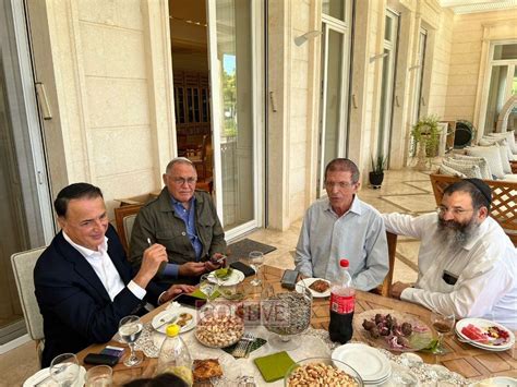 Lev Leviev Hosts New York Visitors In His Israeli Mansion