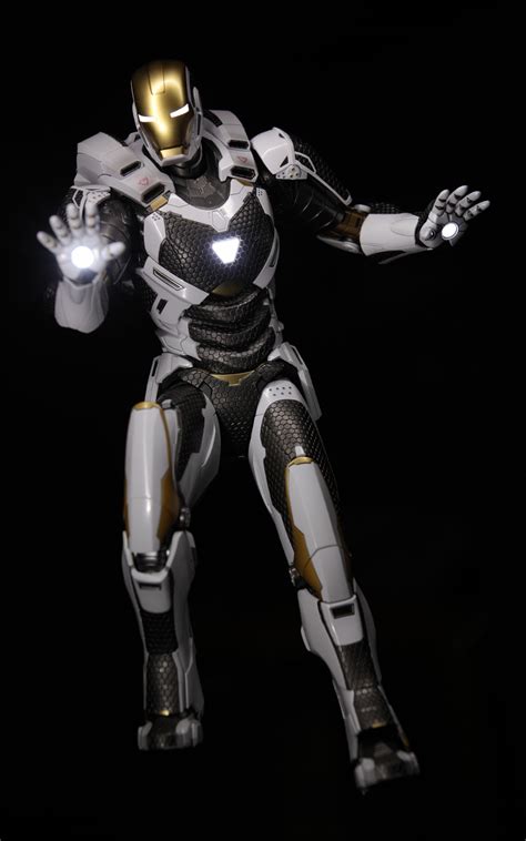 I decided it was about time i started my own thread on here with all my progress and updates for my mk iii iron man files. Movie Masterpiece - 1/6 Scale Fully Poseable Figure: Iron ...