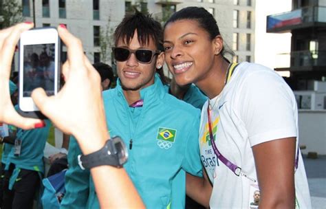 Elogiada por zé roberto em live no perfil da cbv, garay disputa posição com natália e gabi, pilares da seleção, além da promissora ana cristina, 17 , e rosamaria. About us - Fernanda Garay