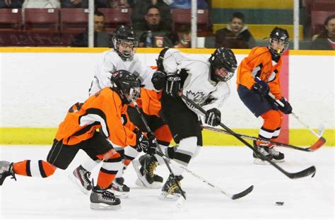 Kazakhs break out the offence. Windsor Curbing Crazy Hockey Parents - Chatham-Kent Sports ...