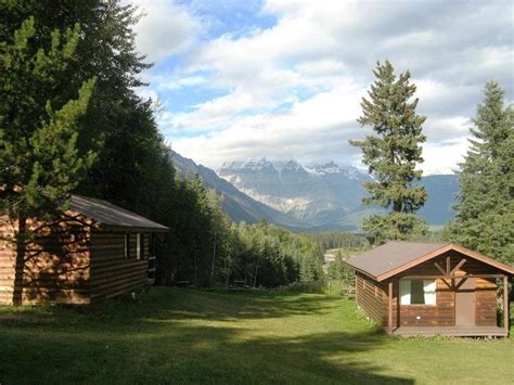 Mount Robson Lodge And Robson Shadows Campground Mont Robson Canada