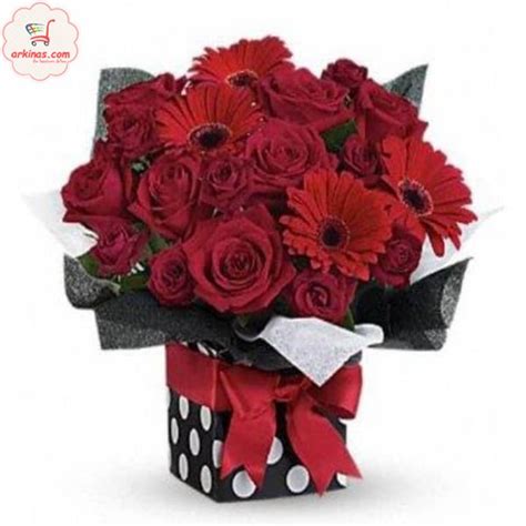 Serenata flowers have been delivering flowers and smiles since 2003 and are one of the best flower delivery services available in the uk. Pin by Savannah on PLANTS | Birthday flower delivery ...