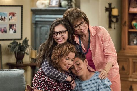 Netflixs One Day At A Time Season 2 Review One Of The Best Shows On