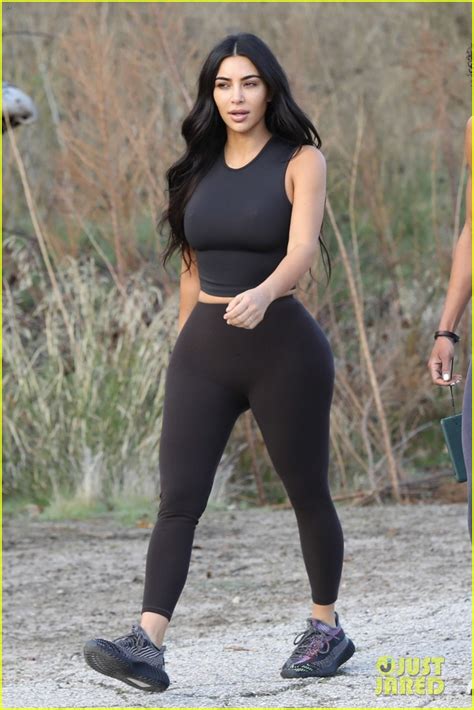 Kim Kardashian Gets In An Early Morning Workout On Valentines Day