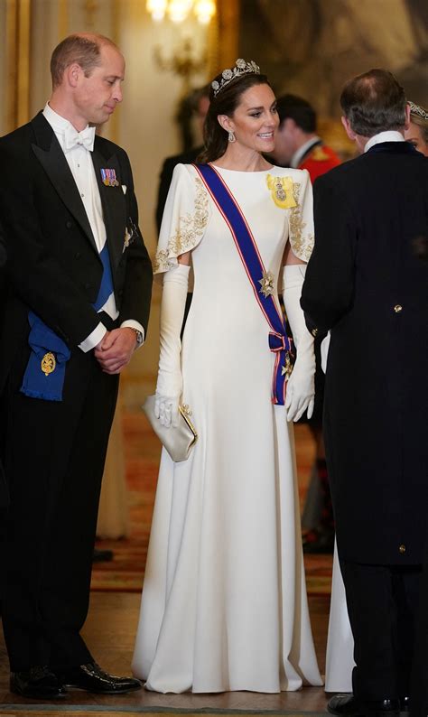 Kate Middleton Wears A Spectacular “forgotten” Diamond Flower Tiara To