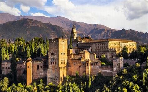 Mengintip Pesona Istana Alhambra Lokasi Syuting Memories Of The