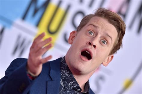 Disney plans to reboot the iconic christmas movie, making its star a trending name once again. Macaulay Culkin's 'Home Alone' Screaming Face Mask Is ...
