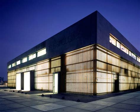 Evelo Architecten Illuminates G Sussindustries Headquarters In