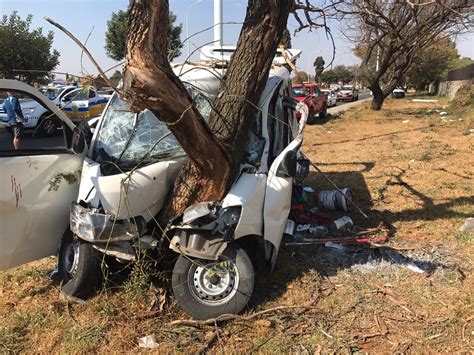 Three Hurt As Car Crashes Into Tree On Atlas Road Benoni