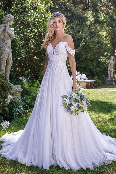 F221015 Off The Shoulder Embroidered A Line Tulle Wedding Dress