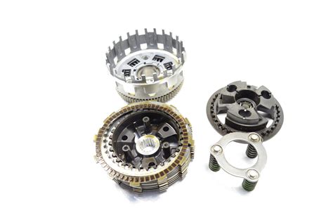 Our car experts choose every product we feature. How does a Motorcycle Manual Clutch Work - BikesRepublic