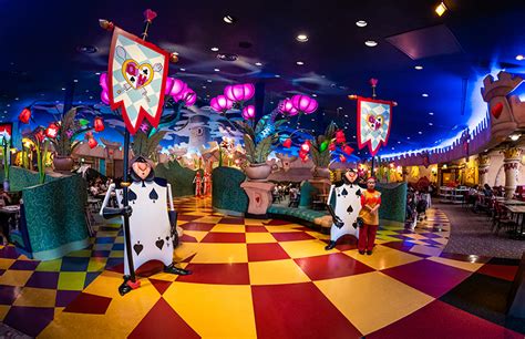 Inside Disneys Alice In Wonderland Restaurant Disney Tourist Blog