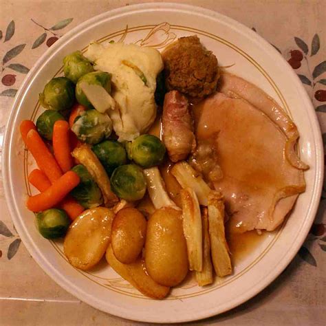 Best english christmas dinner from places in bristol taking bookings for christmas day lunch. My British Log: An English Christmas Dinner