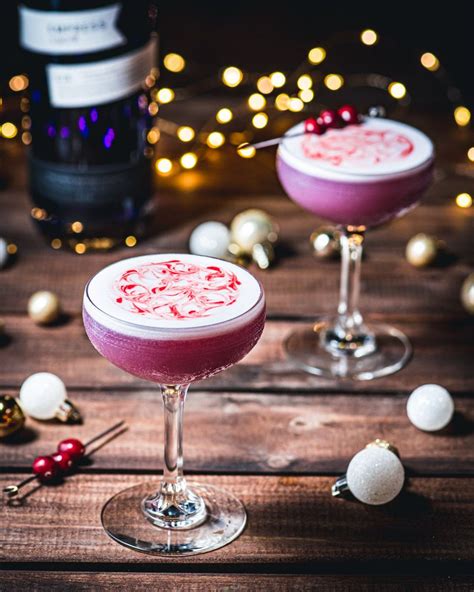 Frosted Cranberry Empress Gin Cocktail Recipe Gin Cocktails Christmas Cocktails Recipes