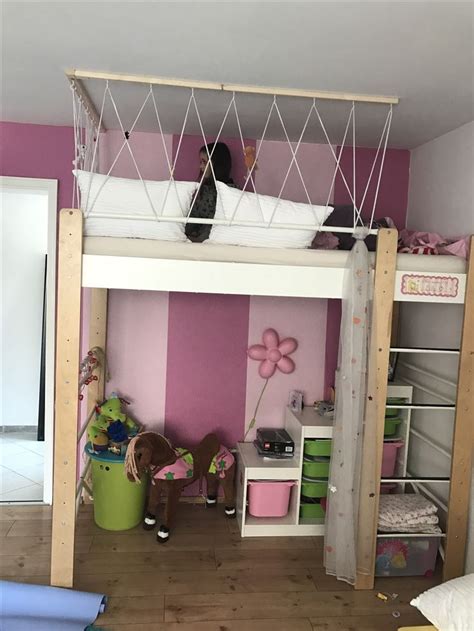 Höchstwahrscheinlich ist es ihr ziel, dass sie ein kinderbett selber bauen, mit. Rausfallschutz fürs Hochbett | Bett kinderzimmer, Hochbett ...