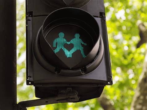 Pride In London Lgbt Couples To Replace Green Walk Symbol On Traffic