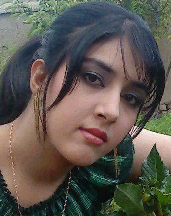 Most Beautiful Sexy Indian College Girls Pics And Desi Indian College