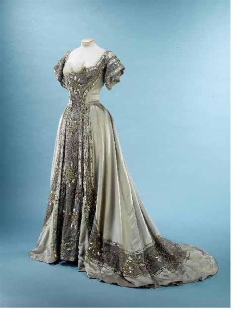 Art Nouveau Fashion Vintage Gowns Historical Dresses Vintage Outfits