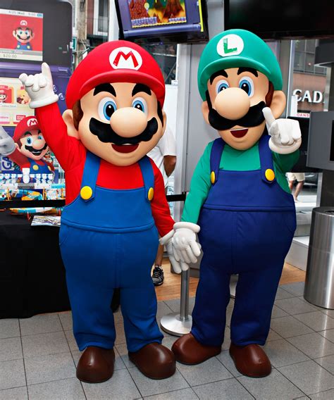 Capcom Characters Mario Characters Couple Halloween Costumes Cool