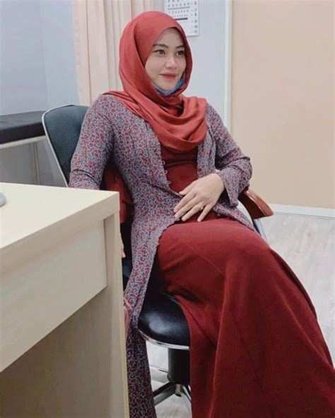 Pin By Bahri On Jilbab Duduk Mantap Muslim Women Fashion Muslim