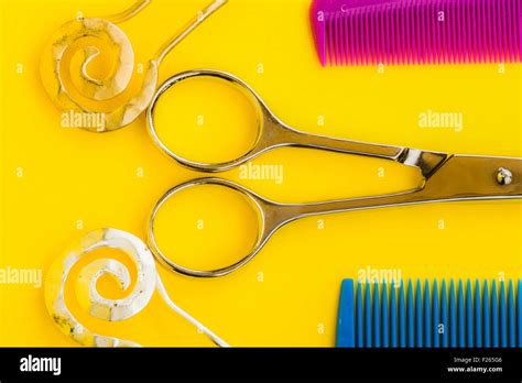 Scissors And Combs Stock Photo Alamy
