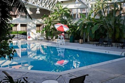 Louisville Airport Hotel Indooroutdoor Pool Picture Of Crowne Plaza