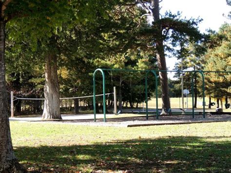 They have a full size stove, refrigerator, microwave oven, coffee maker, 32 inch flat screen tv with satellite, central heating and air conditioning. Tims Ford State Park (Winchester) - All You Need to Know ...