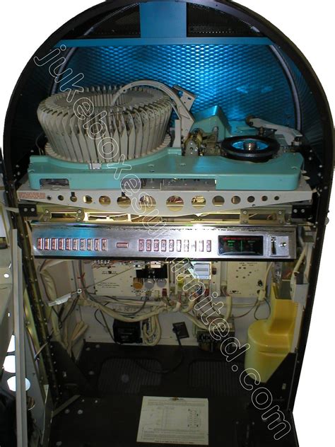 1973 Wurlitzer 1050 Jukebox For Sale