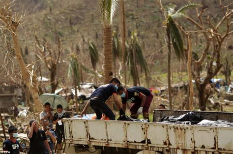 philippines typhoon haiyan un aid chief admits response has been too slow daily mail online