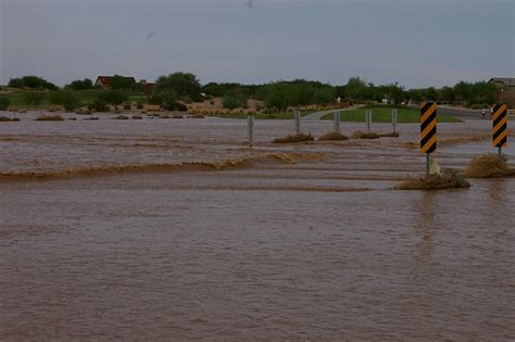 Santa Rosa Wash Fast Moving Deep Water Over The Road Penny Flickr