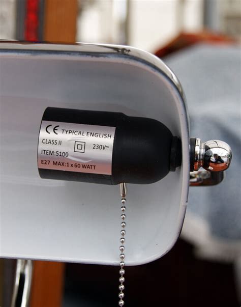 Trouver la meilleure vente abat jour noir n'est pas toujours simple : Lampe de banquier chrome abat-jour noir