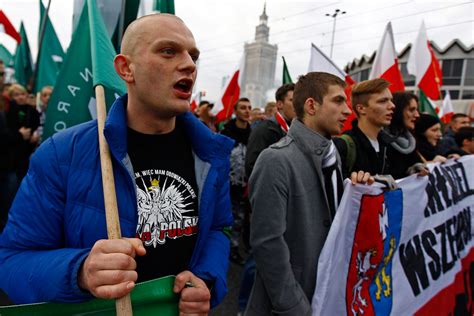 poland violence flares up as far right wing protesters hijack independence day march in warsaw