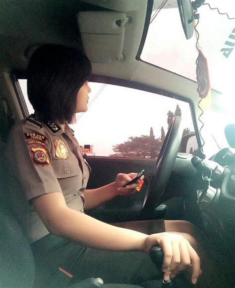 Polwan Indonesian Policewoman By Sudyod16 On Deviantart