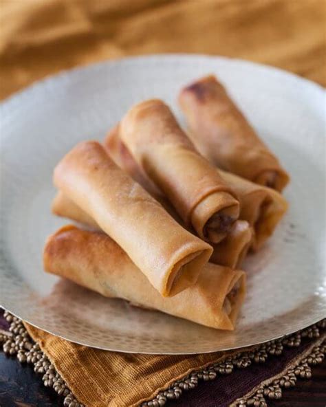 Don't worry, the combination of the pork and chicken in this dish will make vegetables more delicious. Chicken Spring Rolls Recipe with Chicken | Steamy Kitchen