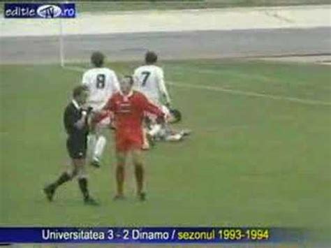 🔴nu uita sa te abonezi cu clopotel si sa apesi butonul de like daca mai vrei sa postez meciuri live din liga 1 !🔴regula :nu aveti voie sa injurati pe. Universitatea Craiova - Dinamo (3-2) sezon 1993-1994 - YouTube