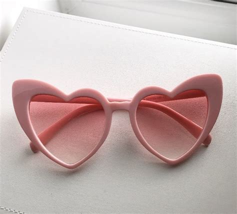 Sunglasses Love With Images Pink Sunglasses Trendy Glasses Cute