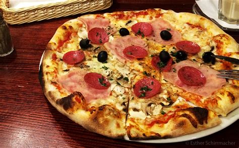 Groepsfavoriet italië neemt het op tegen wales, terwijl zwitserland het mag opnemen tegen turkije. typisches-essen-italien-pizza - Esther's Travel Guide