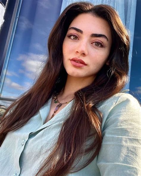 Özge Törer On Instagram 🌻 Celebrities Turkish Beauty Kurulus