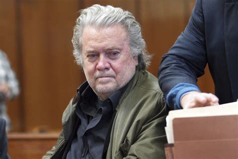 Steve Bannon Ordered To Pay His Lawyers Almost 500 000 In Fees