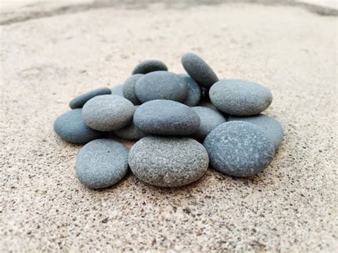 20 Premium Quality Flat Craft Pebbles Tiny Pebbles Small Mid Etsy