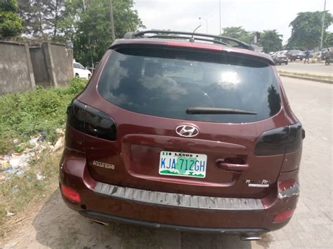 Understand every single family like we do. Durable 2008 Hyundai Santa Fe @900K Call/Whatsapp ...