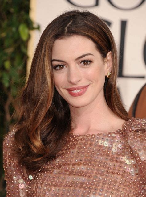 2011 Golden Globe Awards Anne Hathaway Anne Hathaway Hair Brown