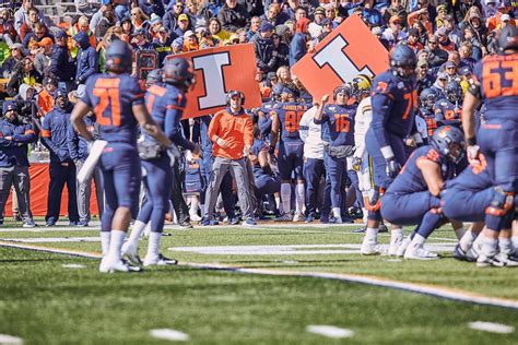 Why You Should Go To The Homecoming Football Game The Daily Illini