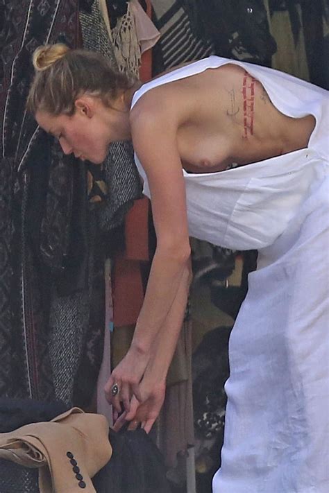 Leaked Amber Heard Nipple Slip Photos The Mirror