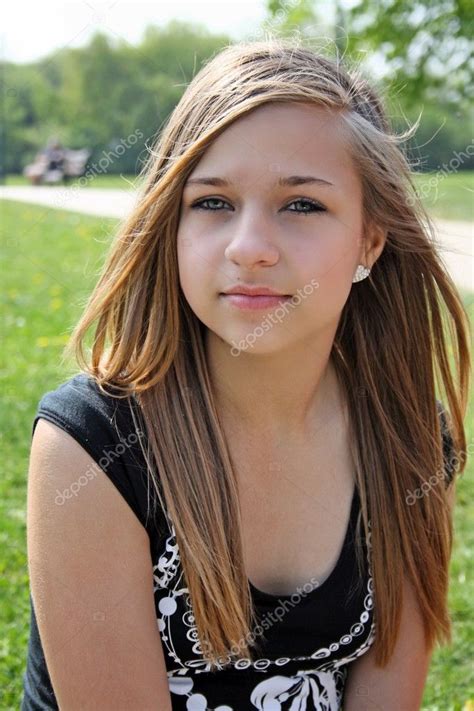 Beautiful Teenage Girl — Stock Photo © Lizapixels2 9087319
