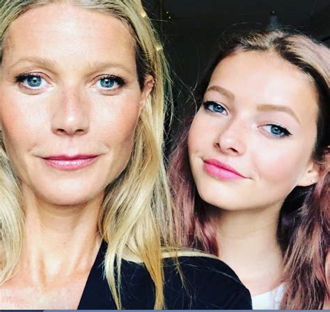 Gwyneth Paltrow Shares Rare Selfie With 14 Year Old Daughter Apple Heart