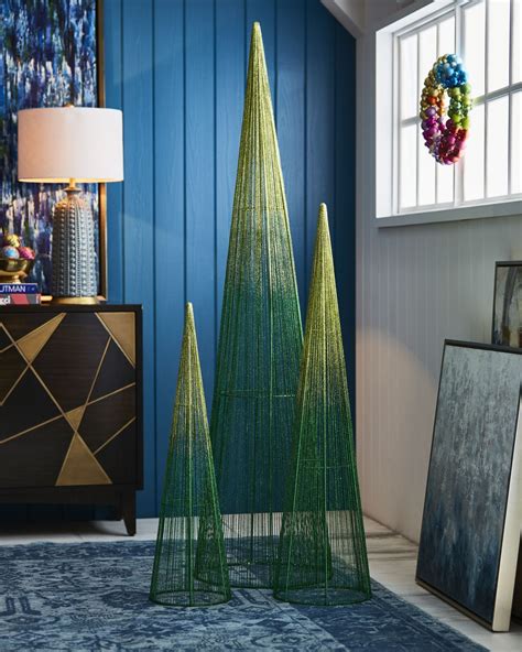 These Modern Christmas Trees Put The Perfect Spin On Traditional
