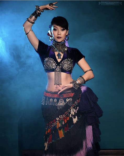 I Love How She Had Her Belts Layered Here Tribal Belly Dance Costumes Belly Dance Outfit