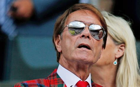 cliff richard to release new album after being cleared of historical sex allegations