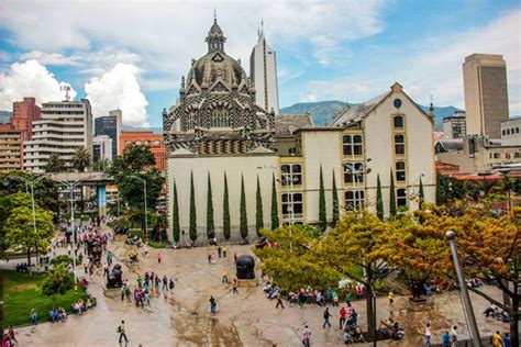 O Que Fazer Em Medellín Colômbia 10 Passeios E Atrações Latin